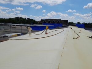 Oprava izolace střechy na provozním objektu - Litoměřice | Během realizace