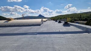 Izolace střechy objektu - Bílina