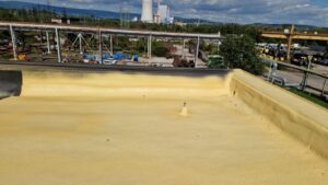 Izolace střechy průmyslového objektu - obec Bílina